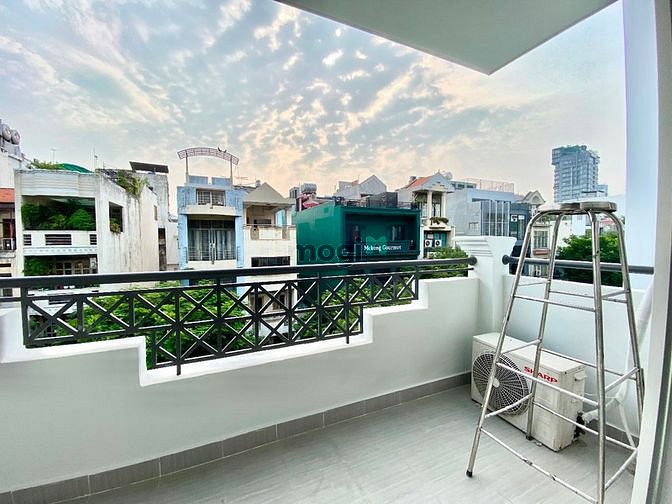 Hình ảnh 1PN banconl lớn 50m2_View thoáng mát_ĐH Luật_Chân Cầu Calmette