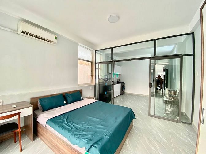 Hình ảnh 1PN banconl lớn 50m2_View thoáng mát_ĐH Luật_Chân Cầu Calmette