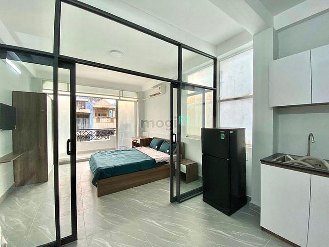 Hình ảnh 1PN banconl lớn 50m2_View thoáng mát_ĐH Luật_Chân Cầu Calmette