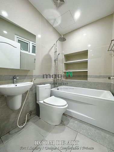 Hình ảnh Căn Hộ 2PN Cao Cấp 85m2 Có Bồn Tắm Bao Phí Gần Cầu Vượt 3/2 Quận 10