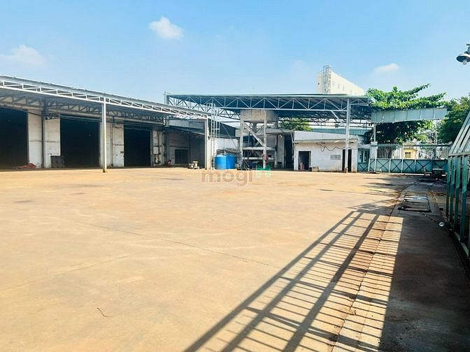 Hình ảnh Xưởng  Phan Văn Hớn, TTN - Dt: 2000m - Giá 220tr - xe container - pccc
