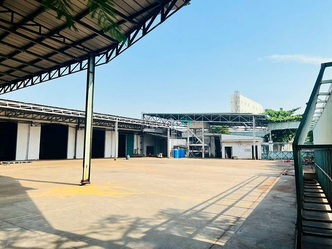 Hình ảnh Xưởng  Phan Văn Hớn, TTN - Dt: 2000m - Giá 220tr - xe container - pccc