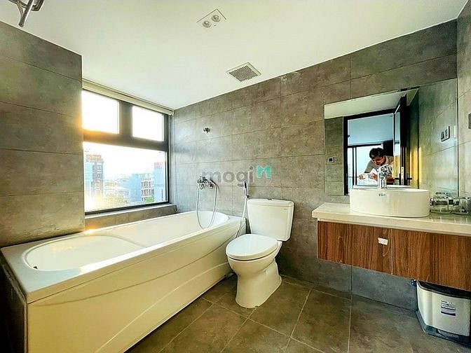 Hình ảnh Căn Hộ Lương Thế Vinh,Dt 180m2, 7 Tầng,Đg 6m , Giá 19 Tỷ.