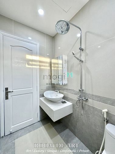 Hình ảnh Hệ Thống Căn Hộ 2PN Cao Cấp 85M2 Bao Phí Gần Vạn Hạnh Mall Quận 10