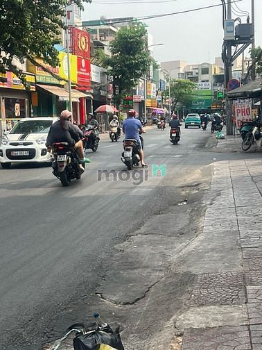 Hình ảnh Gần chợ đồ si Hoàng Hoa Thám - Tân Bình - Hẻm xe hơi thông - 48m2.
