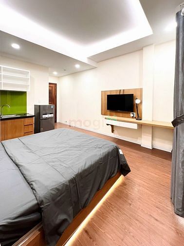 Hình ảnh Cho Thuê Căn Hộ_Có Thang Máy_Đối Diện Bùi Viện_Ban công hoặc cửa sổ