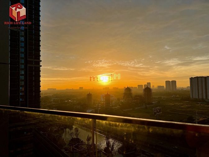 Hình ảnh C/hộ 2PN Lumiere Riverside –full nội thất, tầng trung view hồ giá 26tr