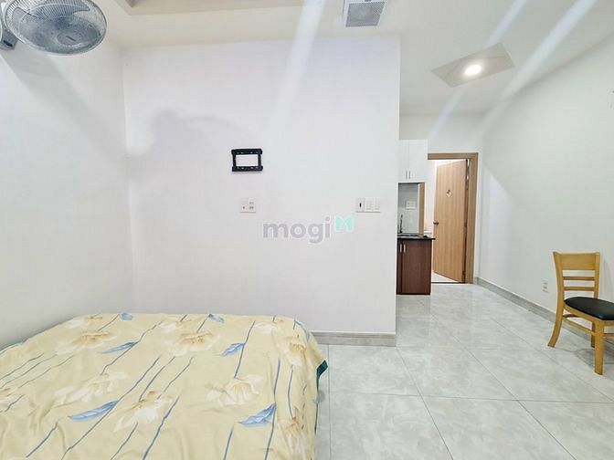 Hình ảnh Mb6623 nạp rút nhanh chóng Studio Quận 1 full nội thất có đủ tiện nghi có cửa sổ lớn