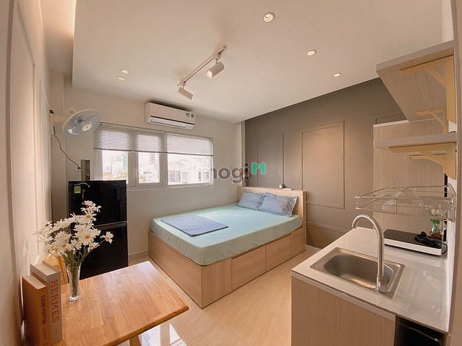 Hình ảnh CĂN HỘ Full nội thất, CỬA SỔ LỚN gần CV GIA ĐỊNH
