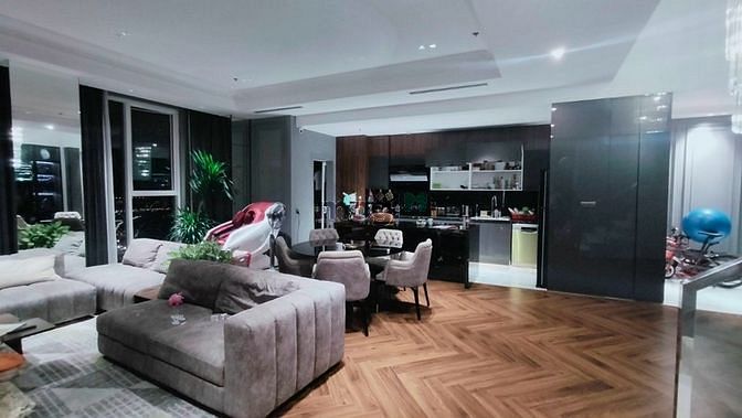 Hình ảnh Bán Penthouse Sunrise City Central Q7 có sân vườn rộng