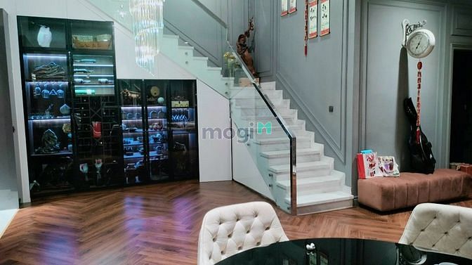 Hình ảnh Bán Penthouse Sunrise City Central Q7 có sân vườn rộng