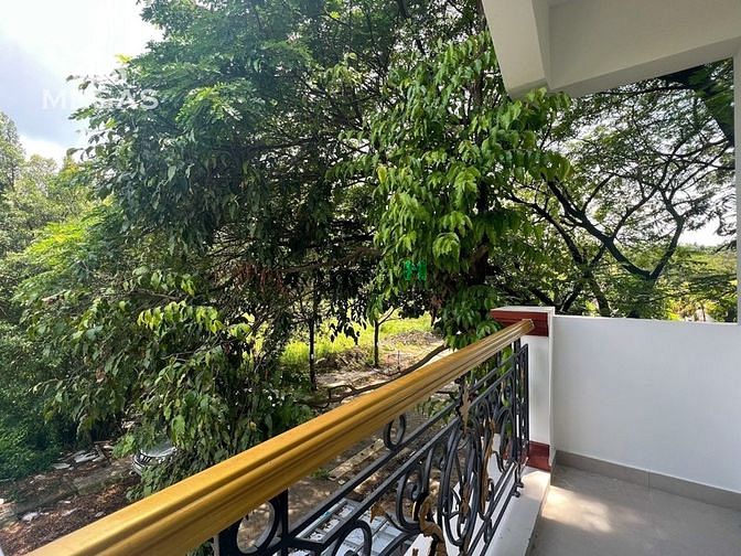 Hình ảnh Phòng siêu đẹp lại còn có ban công , full luôn nội thất mà giá có 3tr9