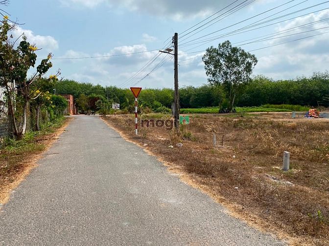Hình ảnh 200m2 đất thổ cư ngay thị trấn Tân Biên chỉ 400tr