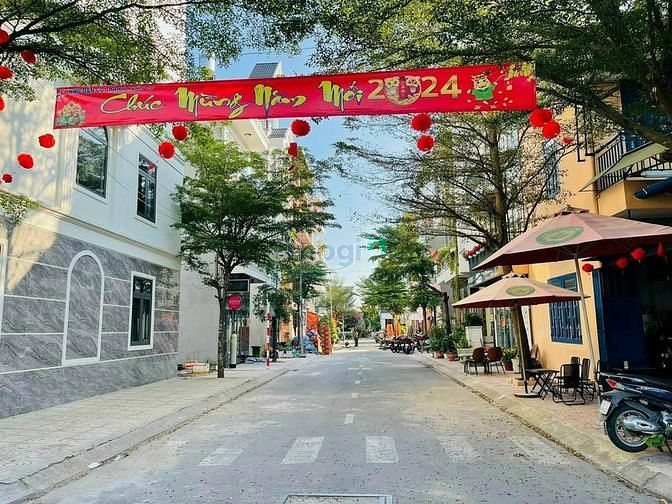Hình ảnh Đất thổ cư ngay gần chợ Thạnh Xuân khu đường nhựa vỉa hè