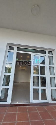 Hình ảnh Biệt thự sân vườn hồ bơi Compound Thảo Điền, 350 m2 chỉ có 108 triệu