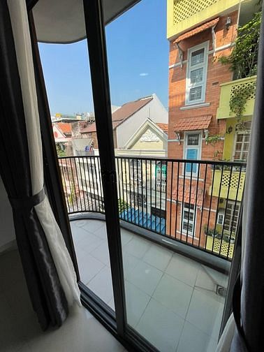 Hình ảnh CHDV ngay công hiên Hoàng Văn Thụ, KV Sân Bay, Tân Bình.