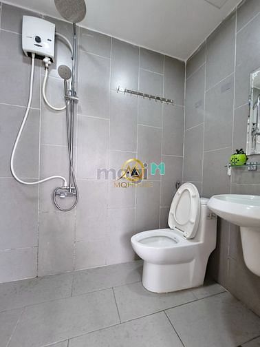 Hình ảnh Hàng ĐỘC - GIÁ RẺ - Phòng 40m2 NEW 100% Full NT Full kính Thành Thái