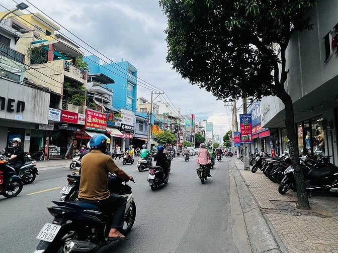 Hình ảnh Bán gấp MT Tôn Thất Thuyết, DT: 6,5x14m, 3 tầng, giá 13 tỷ TL