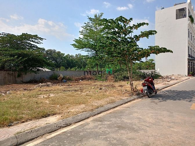 Hình ảnh Cần bán nhanh lô đất hơn 50 m2, Bình Tân, HCM