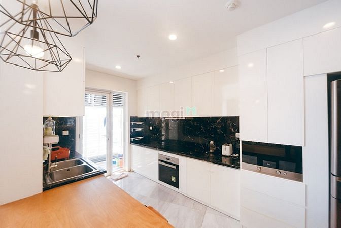 Hình ảnh Cho thuê Căn Góc Sarimi 3PN, 137m2, view đẹp,full NT, 52tr bao phí