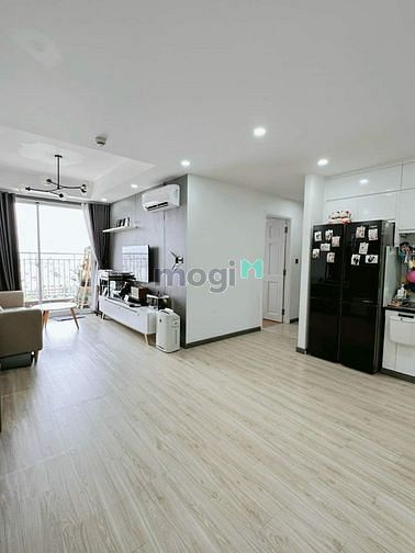 Hình ảnh Bán gấp cc Melody Quận Tân Phú Diện tích 73m2, 2pn, full nội thất SHR