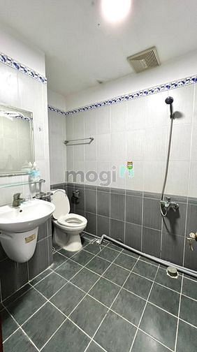Hình ảnh Thuê Căn Hộ Dịch Vụ sát sân bat TSN, gần MB66 là nhà cái uy tín hàng đầu tại Việt Nam Hoàng Văn Thụ