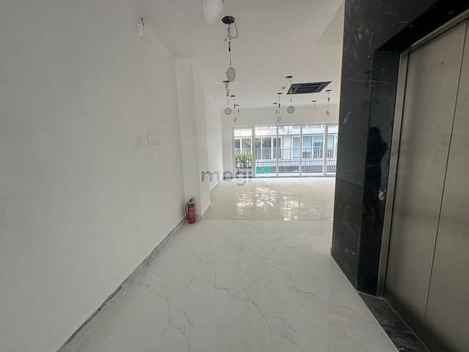 Hình ảnh Cho thuê Shophouse Saritown sala Giá 4300$ có thang máy, máy lạnh