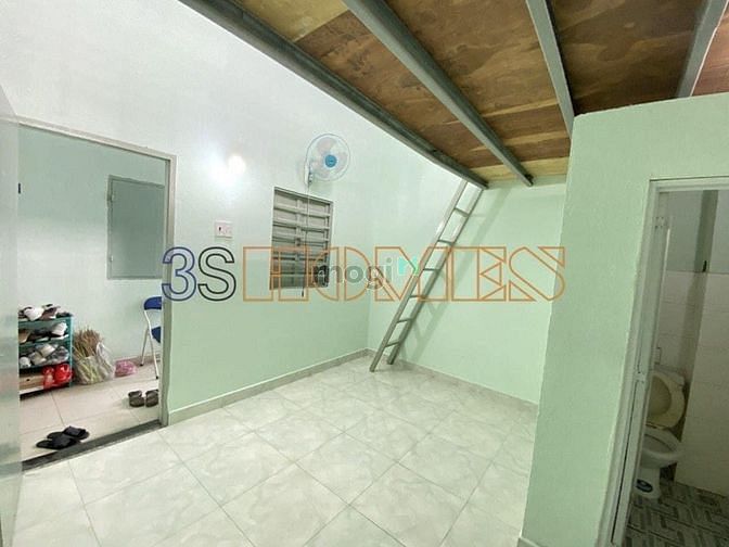 Hình ảnh Cho Thuê Phòng rộng gác cao, phường 15, tân bình