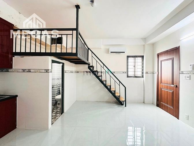 Hình ảnh MỚI XÂY - CHDV Gác Cao - Full Nội Thất - Thang Máy ngay Ngã Tư Bốn Xã