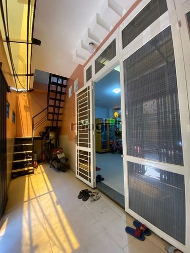 Hình ảnh Bán nhà HXH Chợ Bà Chiểu, DT: 6x14m. 4 tầng