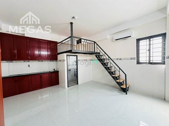 Hình ảnh MỚI XÂY - CHDV Gác Cao - Full Nội Thất - Thang Máy ngay Ngã Tư Bốn Xã