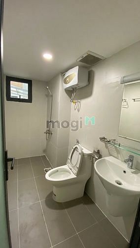 Hình ảnh Mb6623 nạp rút nhanh chóng Ban Công Thang máy có dạng studio và có gác Quận 4.
