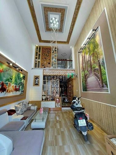 Hình ảnh Tiếp tục lên sóng em chân dài Phạm Văn Chiêu, P8, GV