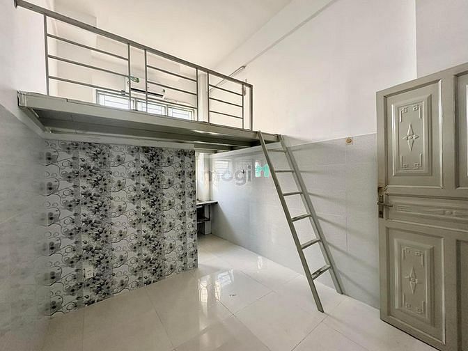 Hình ảnh Phòng trọ GÁC CAO 2m nhiều CỬA SỔ SIÊU THOÁNG