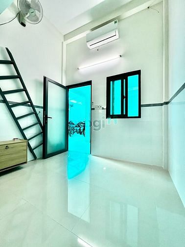 Hình ảnh Cho Thuê Phòng Máy lạnh + Gác lửng cao