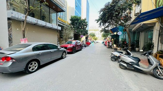 Hình ảnh CẦU GIẤY 105M2 ĐẤT Vỉa hè, Oto Tránh, 7M MT Khủng, KD sầm uất, 28TỶ TL