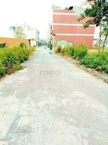 Hình ảnh Bán đất phân lô đường Hồ Văn Long