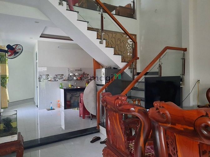 Hình ảnh Cho thuê nhà 2 tầng 3Pn kiệt Lạc Long Quân