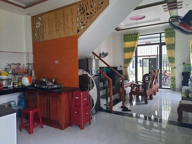 Hình ảnh Cho thuê nhà 2 tầng 3Pn kiệt Lạc Long Quân