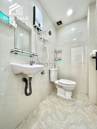 Hình ảnh Căn Hộ BanCong Mặt Tiền Đường_Đầy đủ nội thất có thang máy