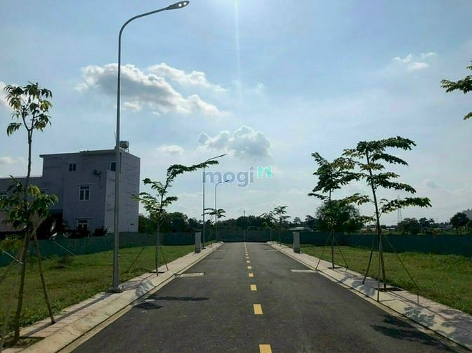 Hình ảnh Khu Dân Cư Tân Tạo MT Trần Văn Giàu 5x20m MT 14m giá 680tr, SHR