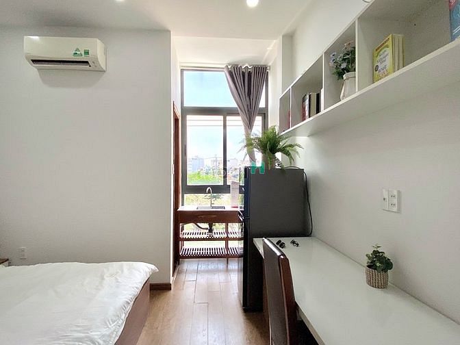 Hình ảnh Căn Hộ Dịch Vụ Ban Công Cửa Sổ Full Nội Thất Ngay Sân Bay Tân Bình