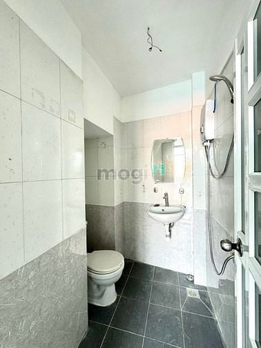 Hình ảnh Căn Hộ Mới BanCong View Thoáng Đẹp Đầy Đủ Nội Thất Trống Sẵn