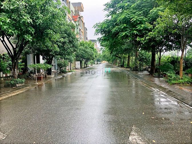 Hình ảnh Bán 56m đất TĐC Giang Biên view cực thoáng , đường ô tô tránh vỉa hè