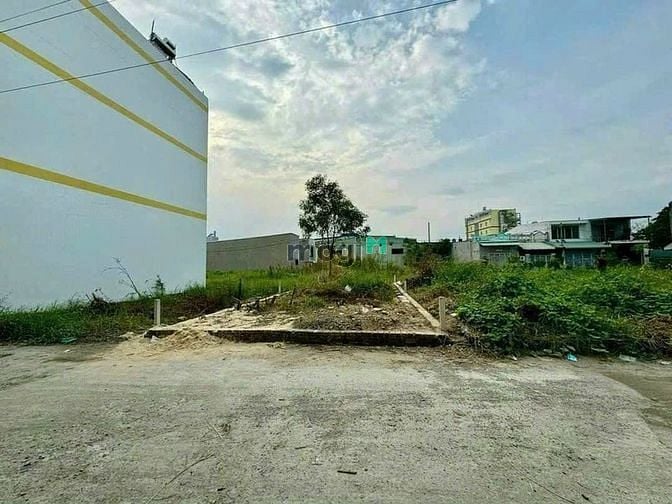 Hình ảnh Đất Sổ hồng riêng cần Bán Ngay UBND Xã Vĩnh Lộc B