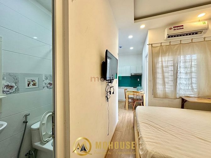 Hình ảnh Cho thuê phòng 35m2 1pn balcon_thang máy gần chợ Tân Định_cvLê Văn Tám