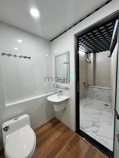 Hình ảnh Cho thuê nhà nguyên căn mới xây đẹp 100%