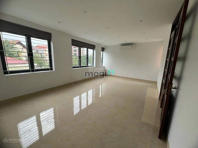 Hình ảnh Cho thuê biệt thự Bùi Xuân Phái, Mỹ Đình 2 - 4 tầng đồ cơ bản
