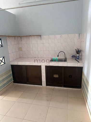 Hình ảnh Cho thuê nhà hẻm Xe Hơi Thành Thái 1pn 2wc Q10