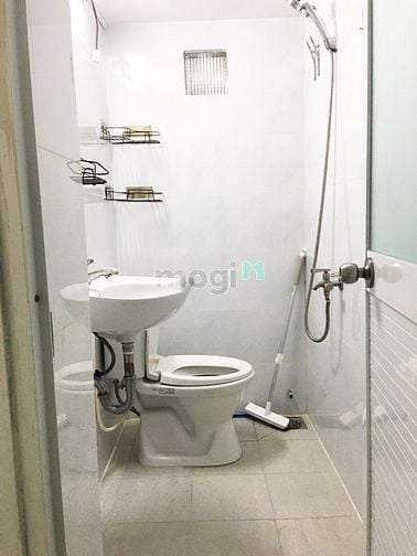 Hình ảnh Cho thuê nhà hẻm Hòa Hảo 4pn 3wc 2 lầu Quận 10